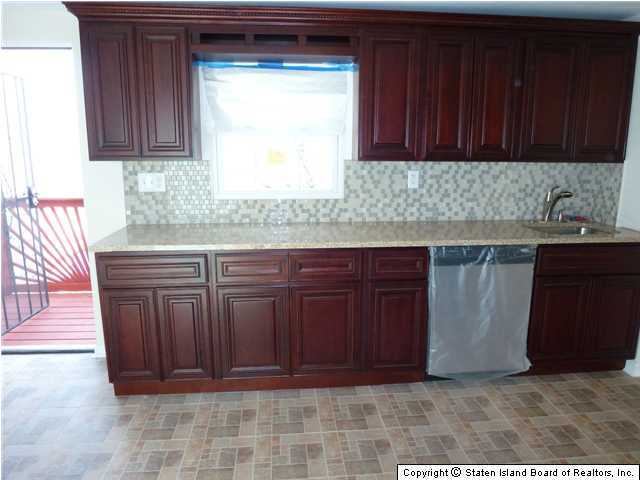 60 Taylor Street Staten Island, NY 10310 - Photo 8 of 20 Additional Photo