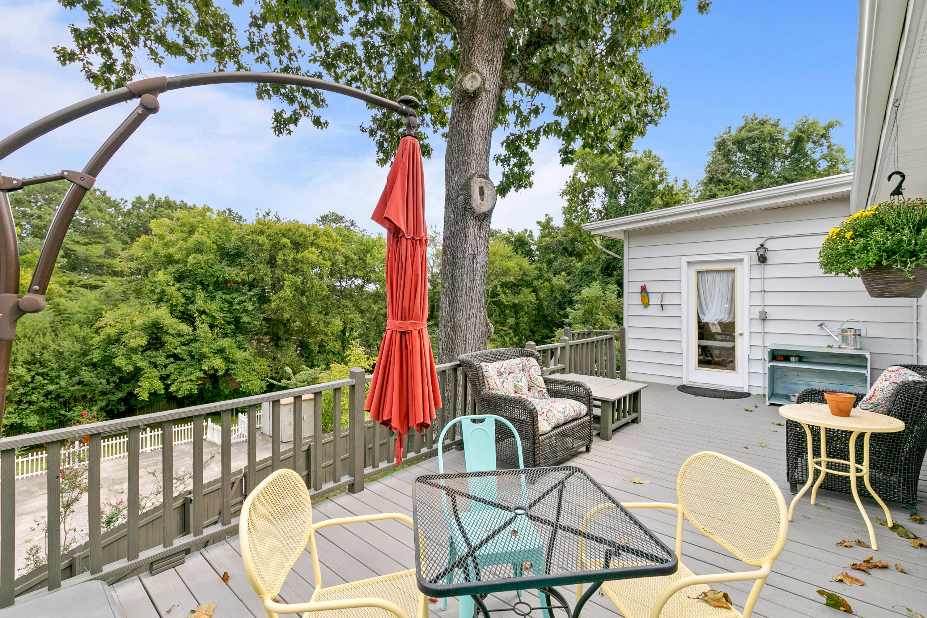 1818 John Ross Road Chattanooga, TN 37412 - Photo 25 of 53 Upper deck overlooks back yard