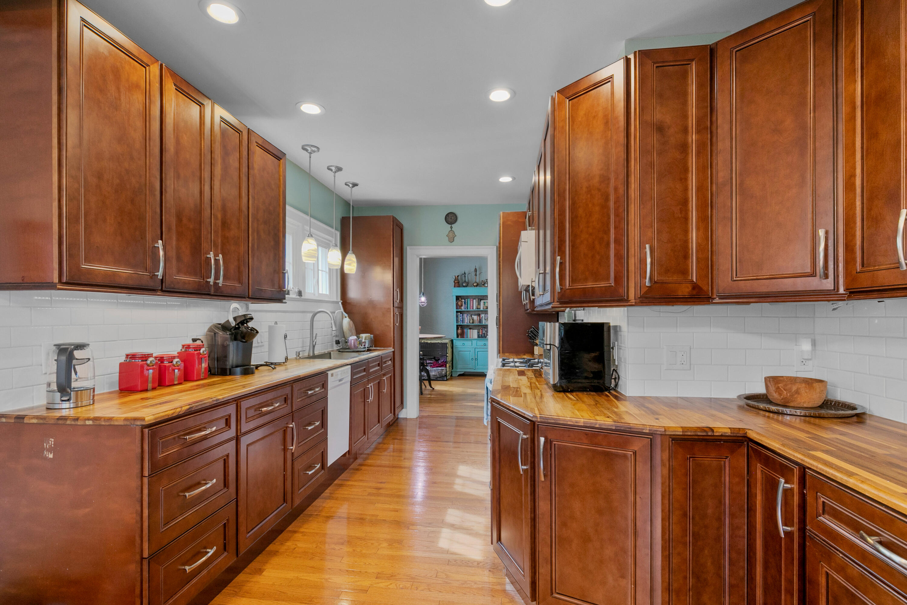 1818 John Ross Road Chattanooga, TN 37412 - Photo 3 of 53 Fabulous & Spacious Kitchen