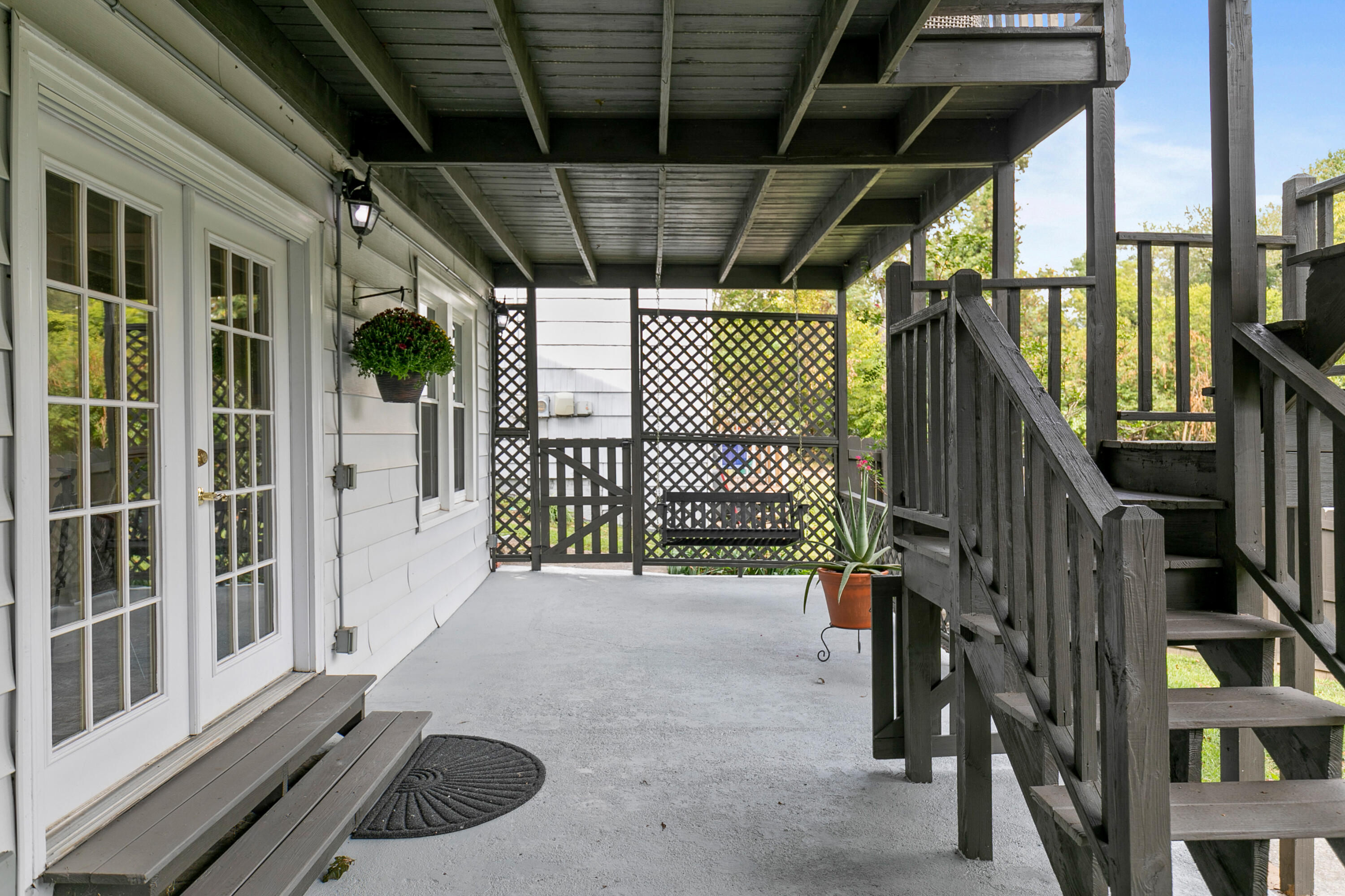 1818 John Ross Road Chattanooga, TN 37412 - Photo 31 of 53 Lower deck