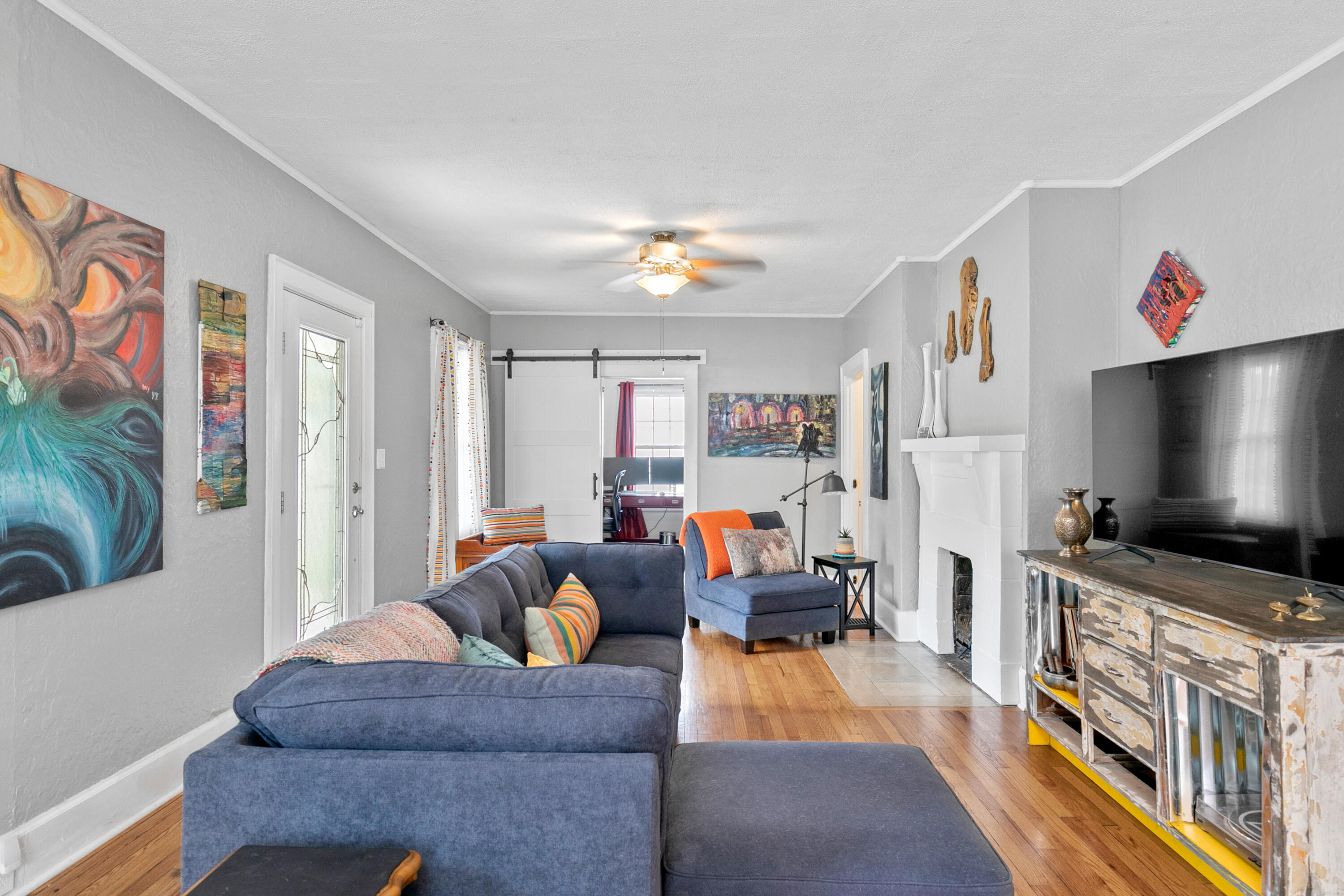 1818 John Ross Road Chattanooga, TN 37412 - Photo 6 of 53 Living Room upstairs