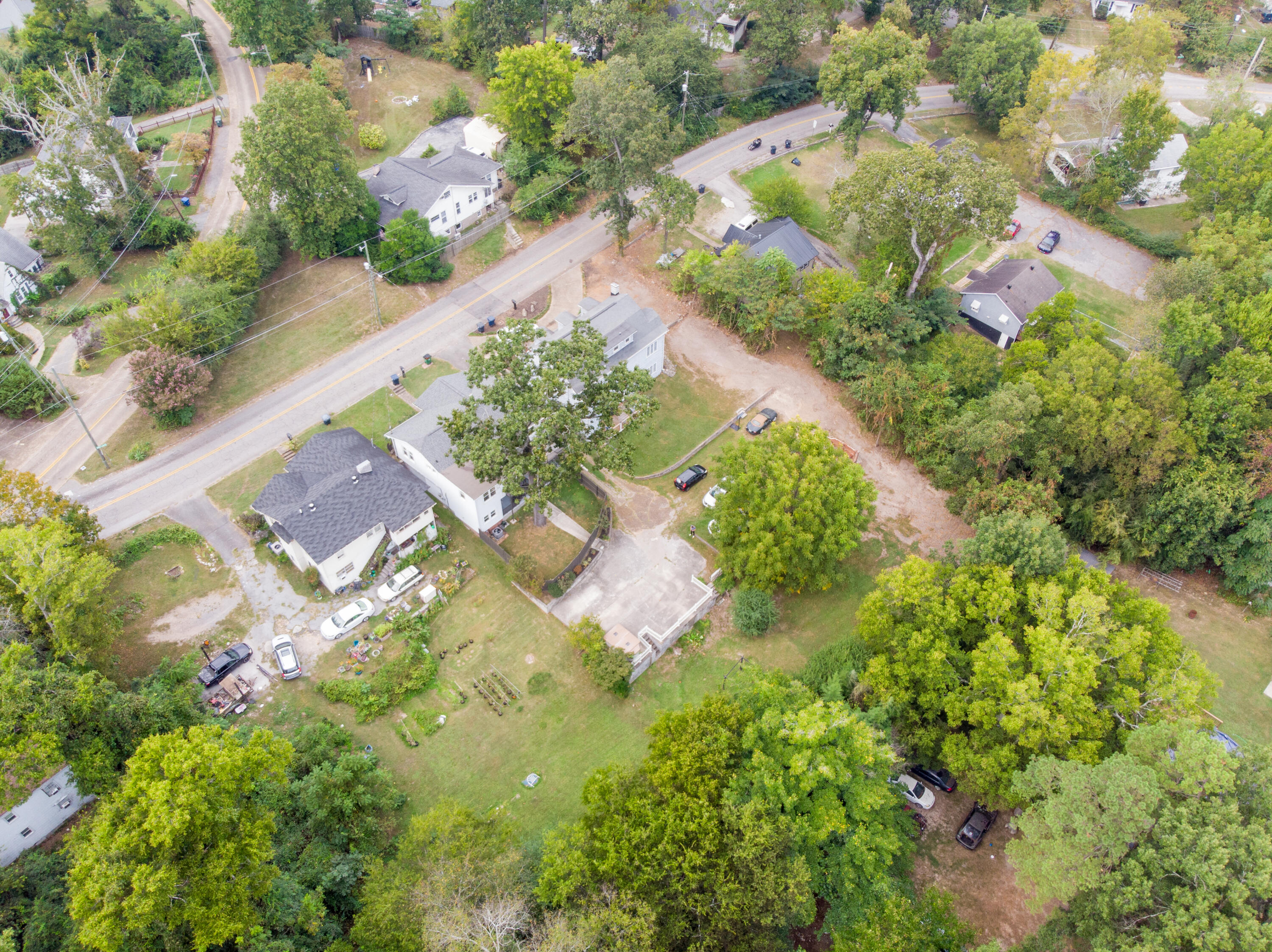 1818 John Ross Road Chattanooga, TN 37412 - Photo 8 of 53 Three levels of yard & parking