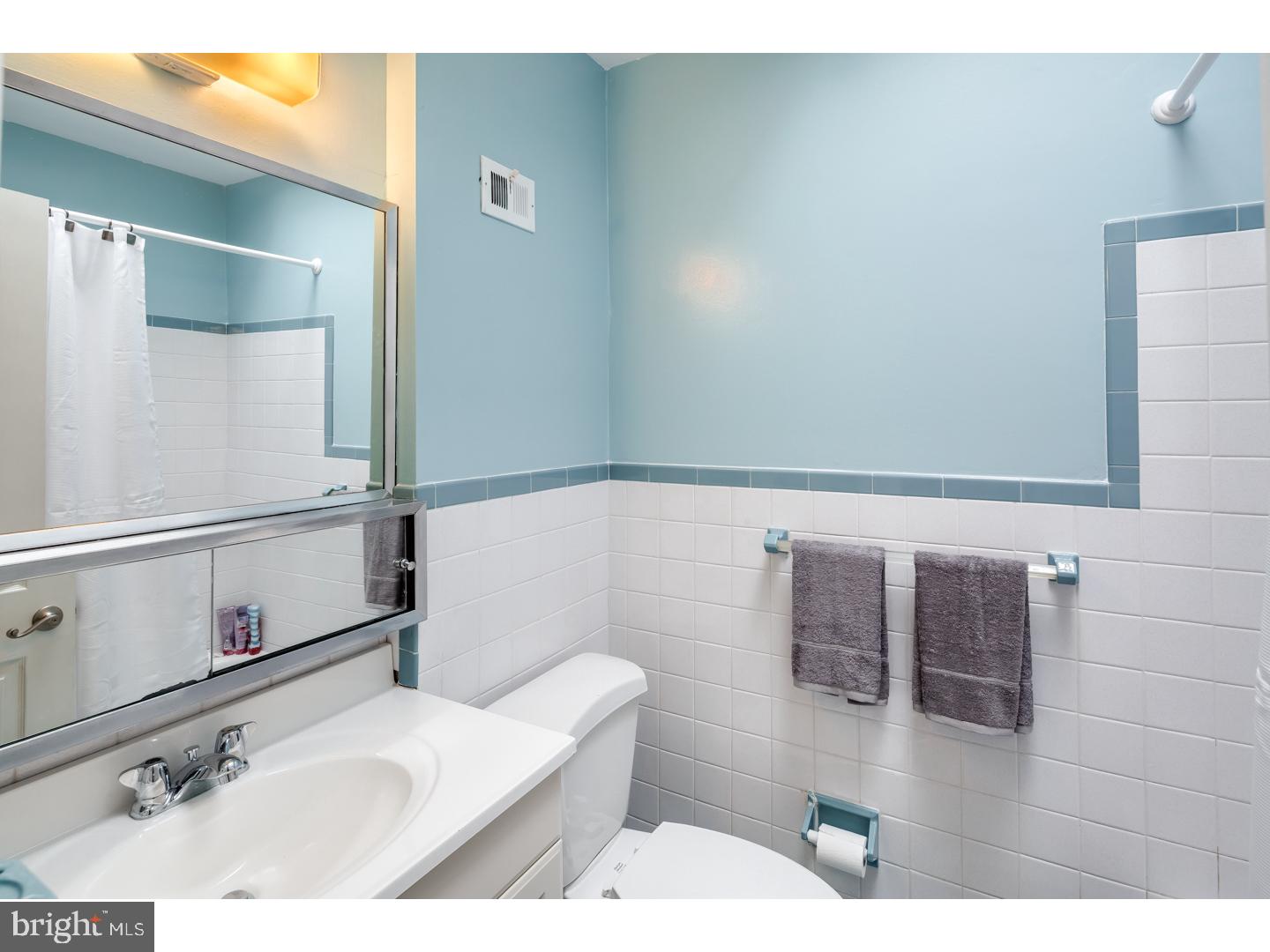 11932 Covert Road Philadelphia, PA 19154 - Photo 12 of 17 Gallery Image 12