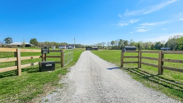 $459,000 | 25872 Union Hill Road, Ardmore, TN 38449