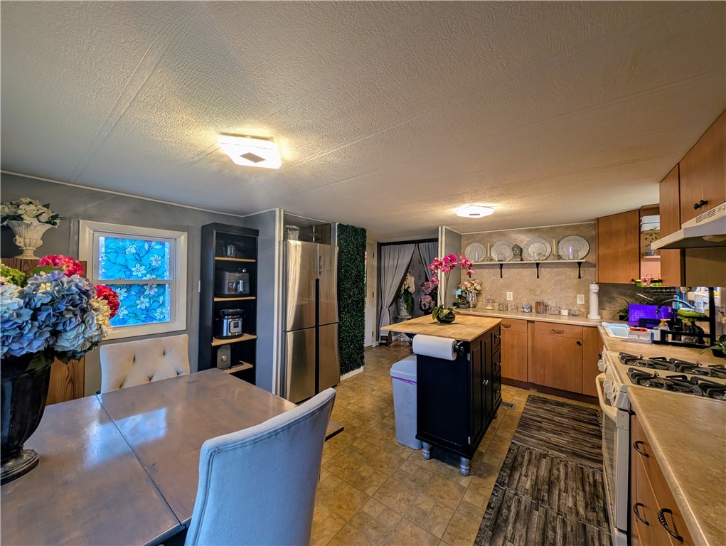 29 Lane A Coventry, RI 02816 - Photo 5 of 25