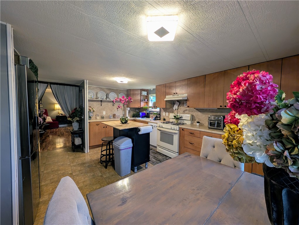 29 Lane A Coventry, RI 02816 - Photo 6 of 25