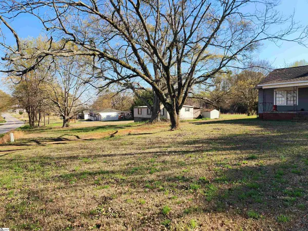 $320,000 | 1212 Duncan Reidville Road, Duncan, SC 29334