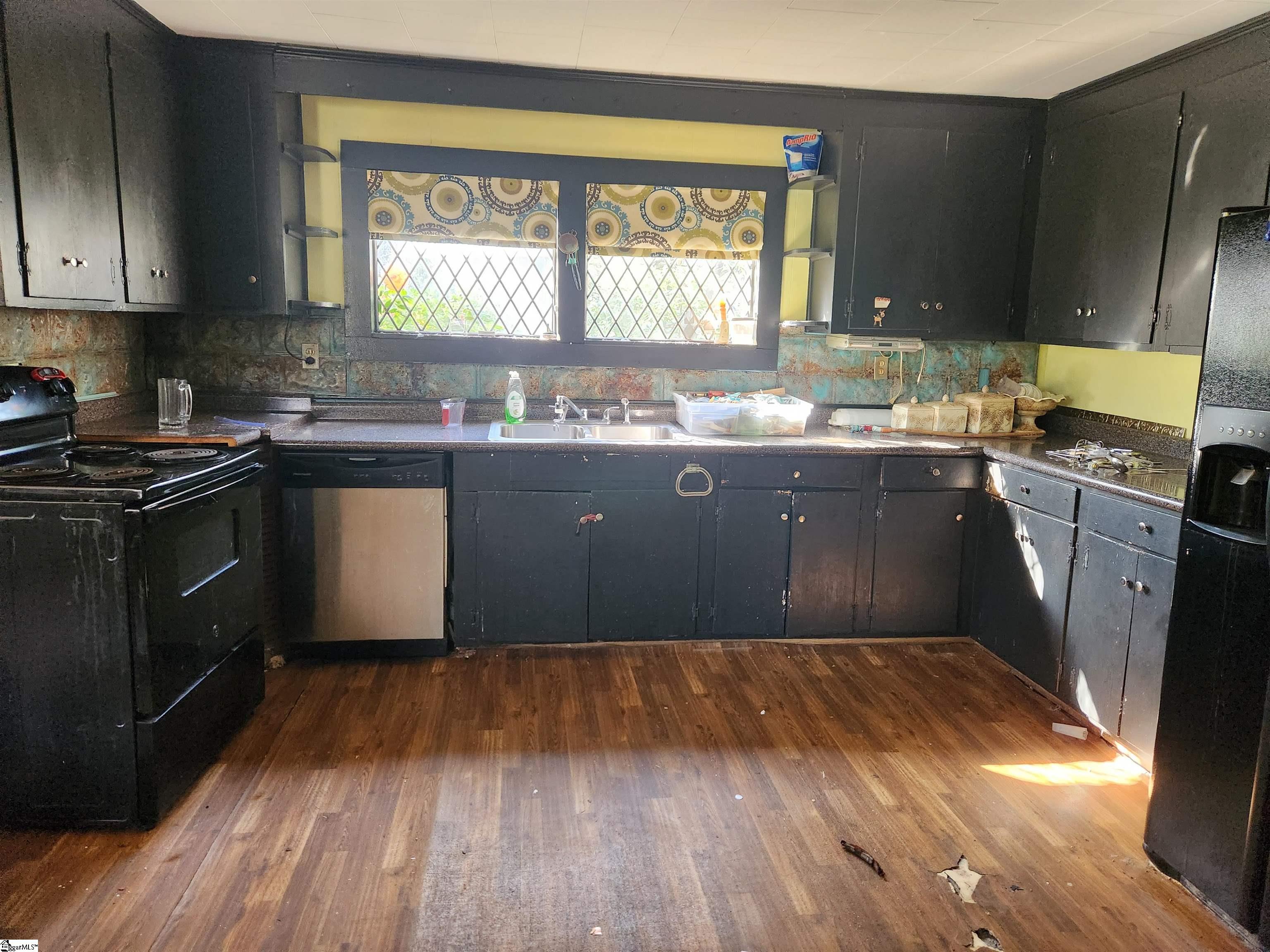 1212 Duncan Reidville Road Duncan, SC 29334 - Photo 20 of 36