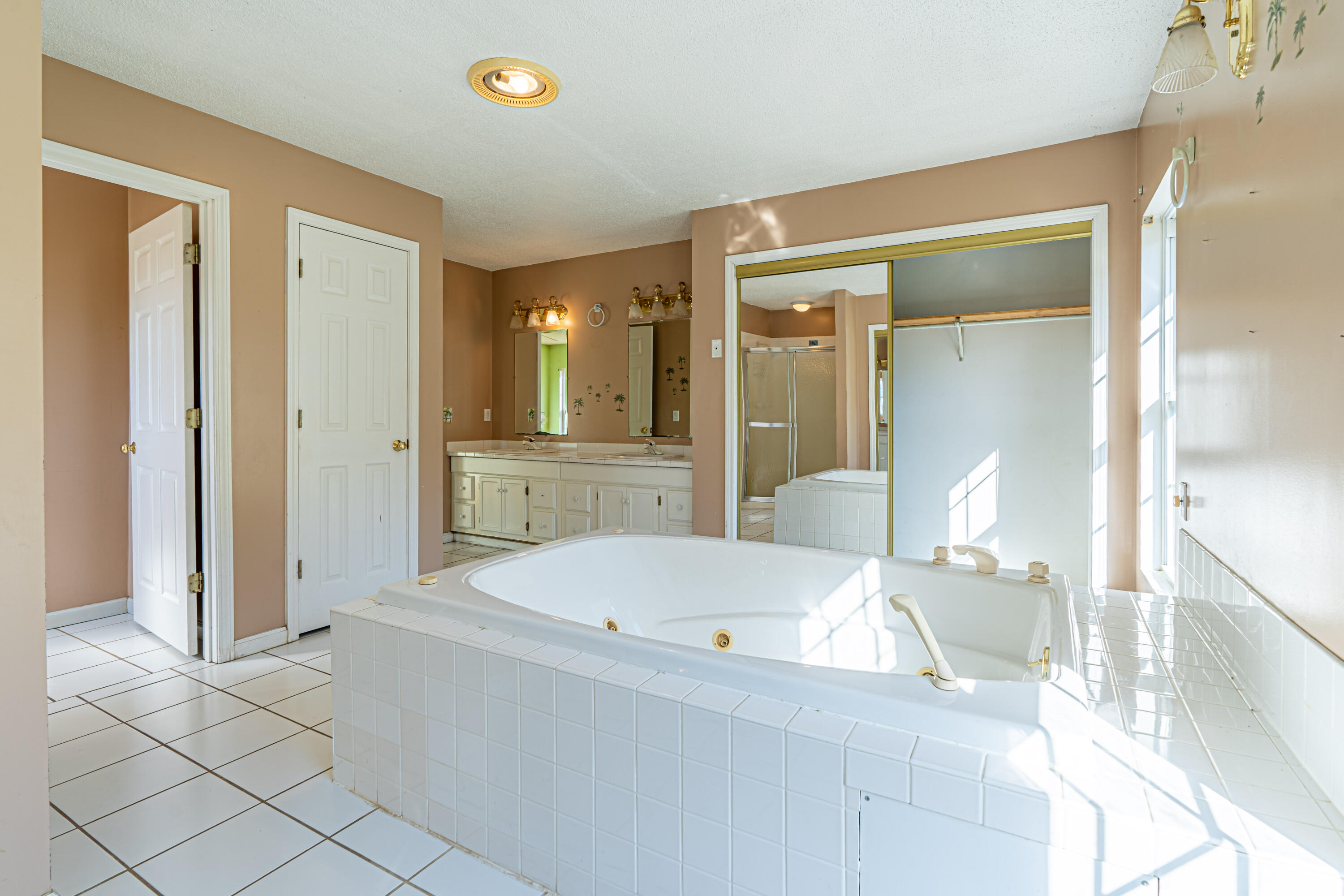 28259 Robindale Road Meadowview, VA 24361 - Photo 25 of 40 1st of 2 mirrored closets