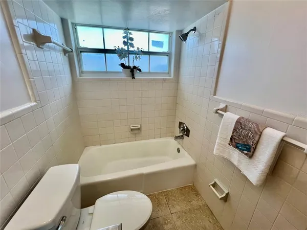 $1,795 | 11315 3rd Street East, Unit C, Treasure Island, FL 33706