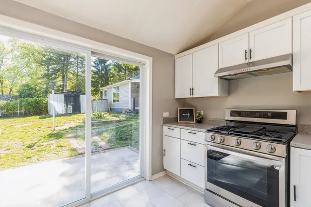 $253,000 | 35611 North Grove Avenue, Ingleside, IL 60041