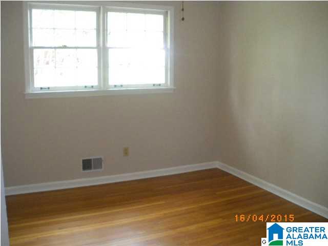984 Ridgewood Circle Birmingham, AL 35235 - Photo 7 of 10