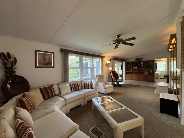 $189,000 | 2055 South Floral Avenue, Unit 246, Bartow, FL 33830