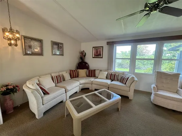 $189,000 | 2055 South Floral Avenue, Unit 246, Bartow, FL 33830