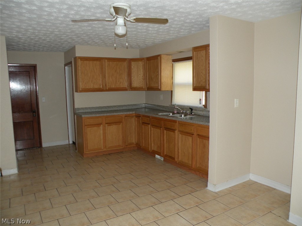 915 Selwyn Road Cleveland Heights, OH 44112 - Photo 8 of 33 Gallery Image 8