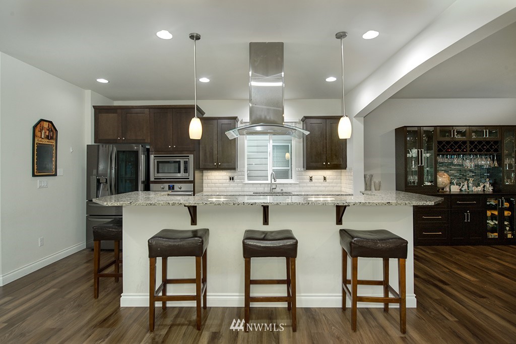 8417 Northeast 203rd Place Bothell, WA 98011 - Photo 5 of 30 Gallery Image 5