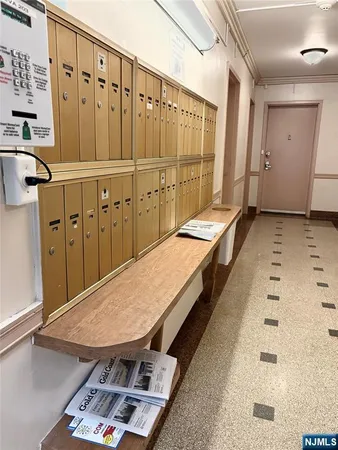 $2,350 | 3071 Edwin Avenue, Unit 2B, Fort Lee, NJ 07024