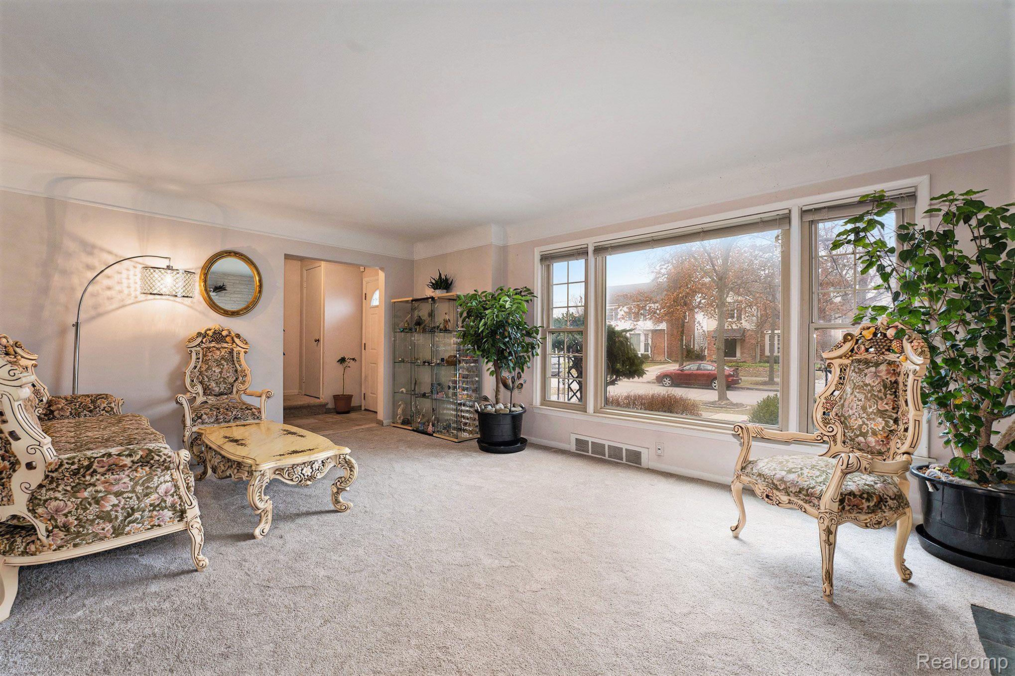 1700 Prestwick Road Grosse Pointe, MI 48236 - Photo 3 of 35 Gallery Image 3