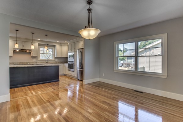 55 Leicester Road Marblehead, MA 01945 - Photo 4 of 21 Gallery Image 4