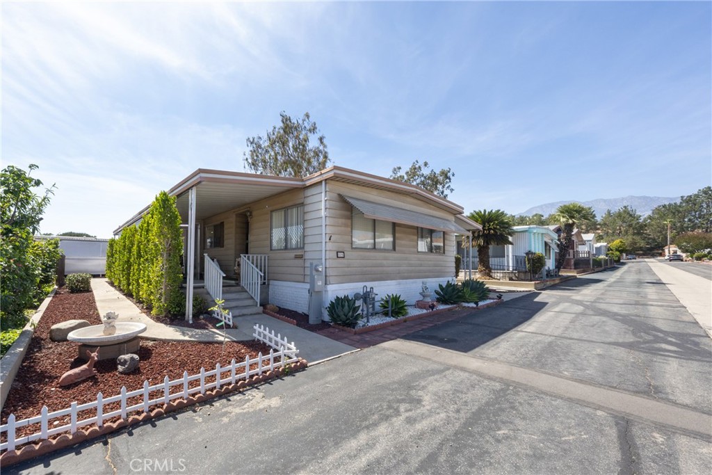8651 Foothill Boulevard, Unit 18 Rancho Cucamonga, CA 91730 - Photo 4 of 31