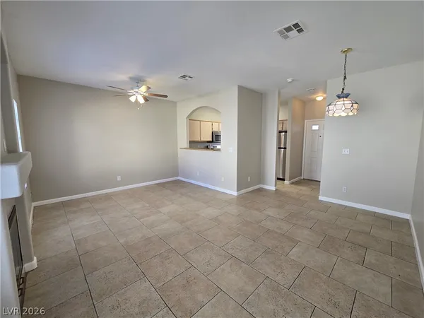 $1,500 | 1900 North Torrey Pines Drive, Unit 118, Las Vegas, NV 89108