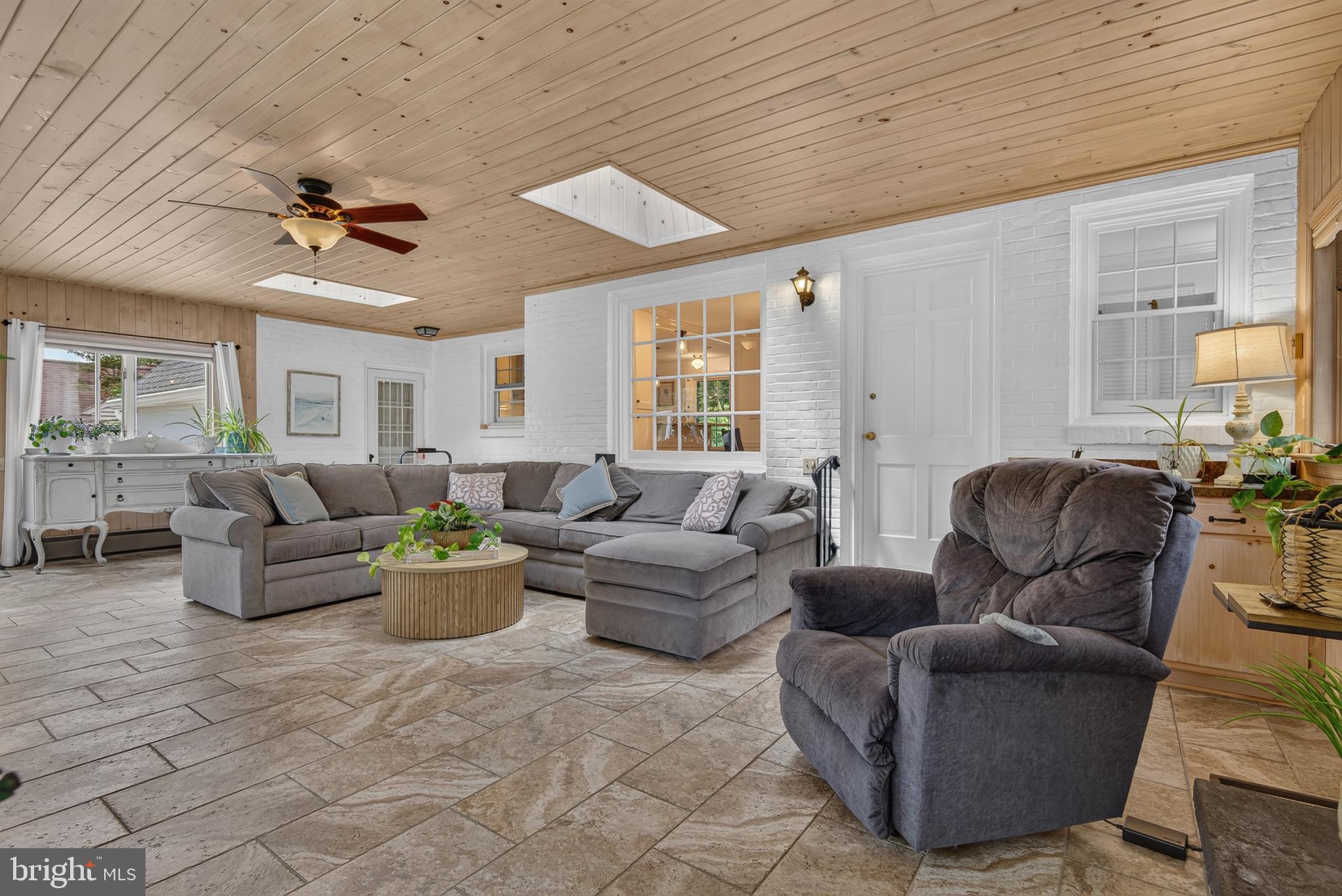 1982 Sterling Place Lancaster, PA 17601 - Photo 26 of 57 Sunroom