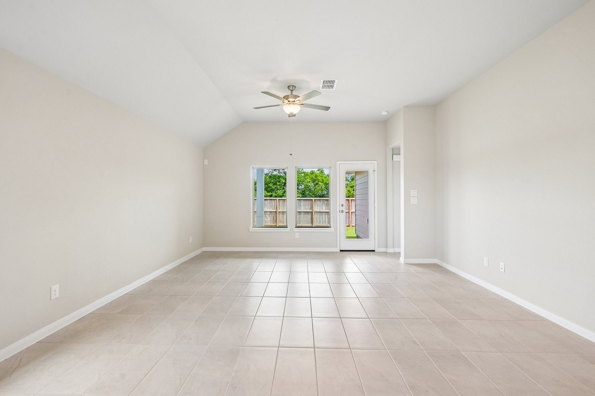 739 Hidden Mdw Street Rosharon, TX 77583 - Photo 16 of 41