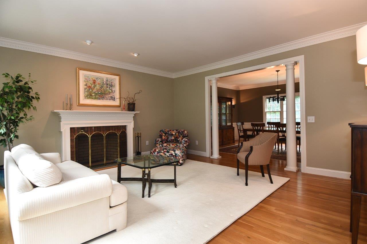 150 Old Studio Road New Canaan, CT 06840 - Photo 5 of 43 DSC_1787