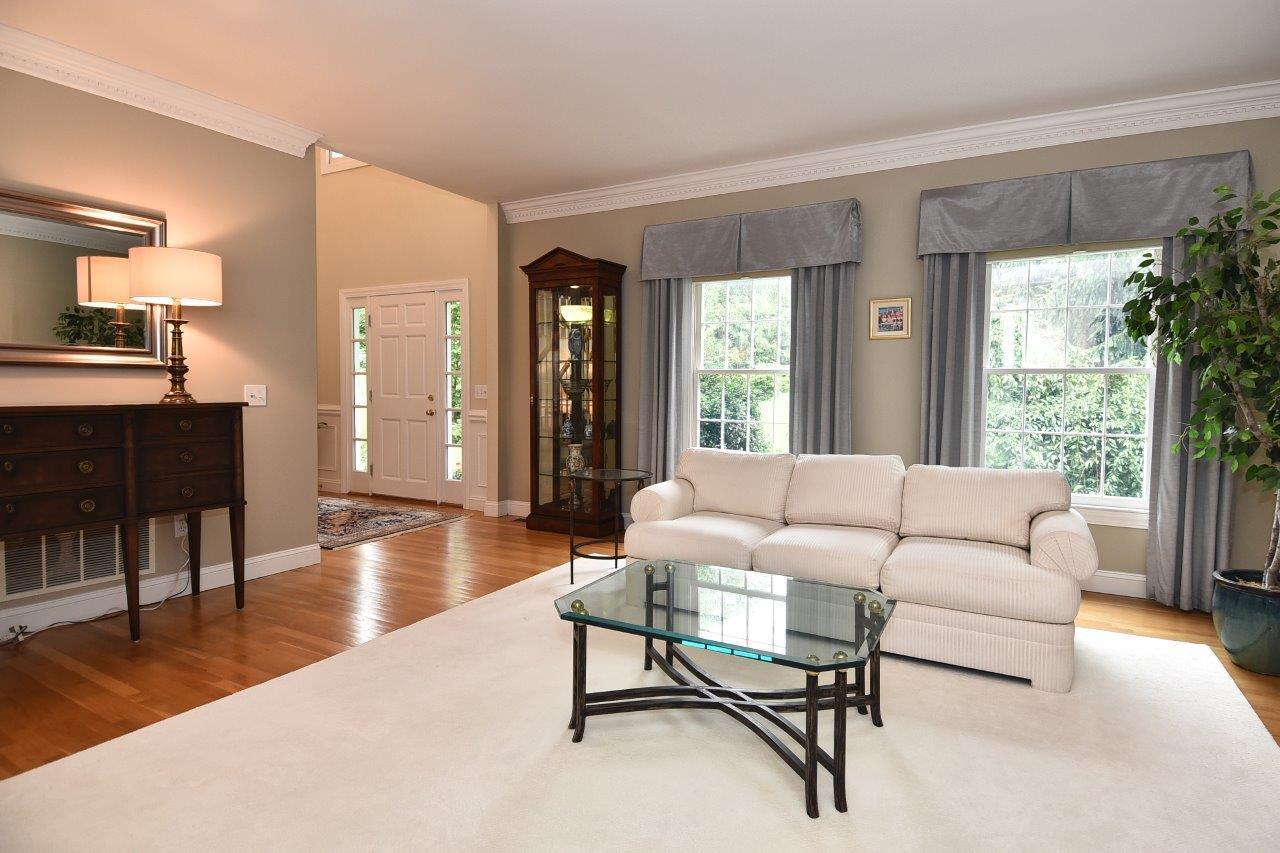 150 Old Studio Road New Canaan, CT 06840 - Photo 7 of 43 DSC_1790