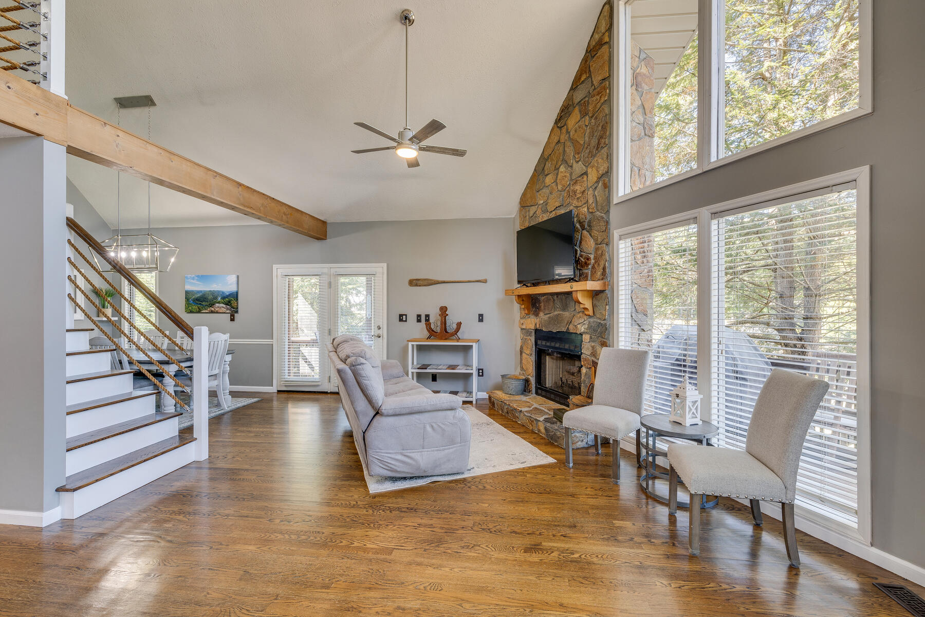 321 Crouch Road Johnson City, TN 37615 - Photo 4 of 63 002