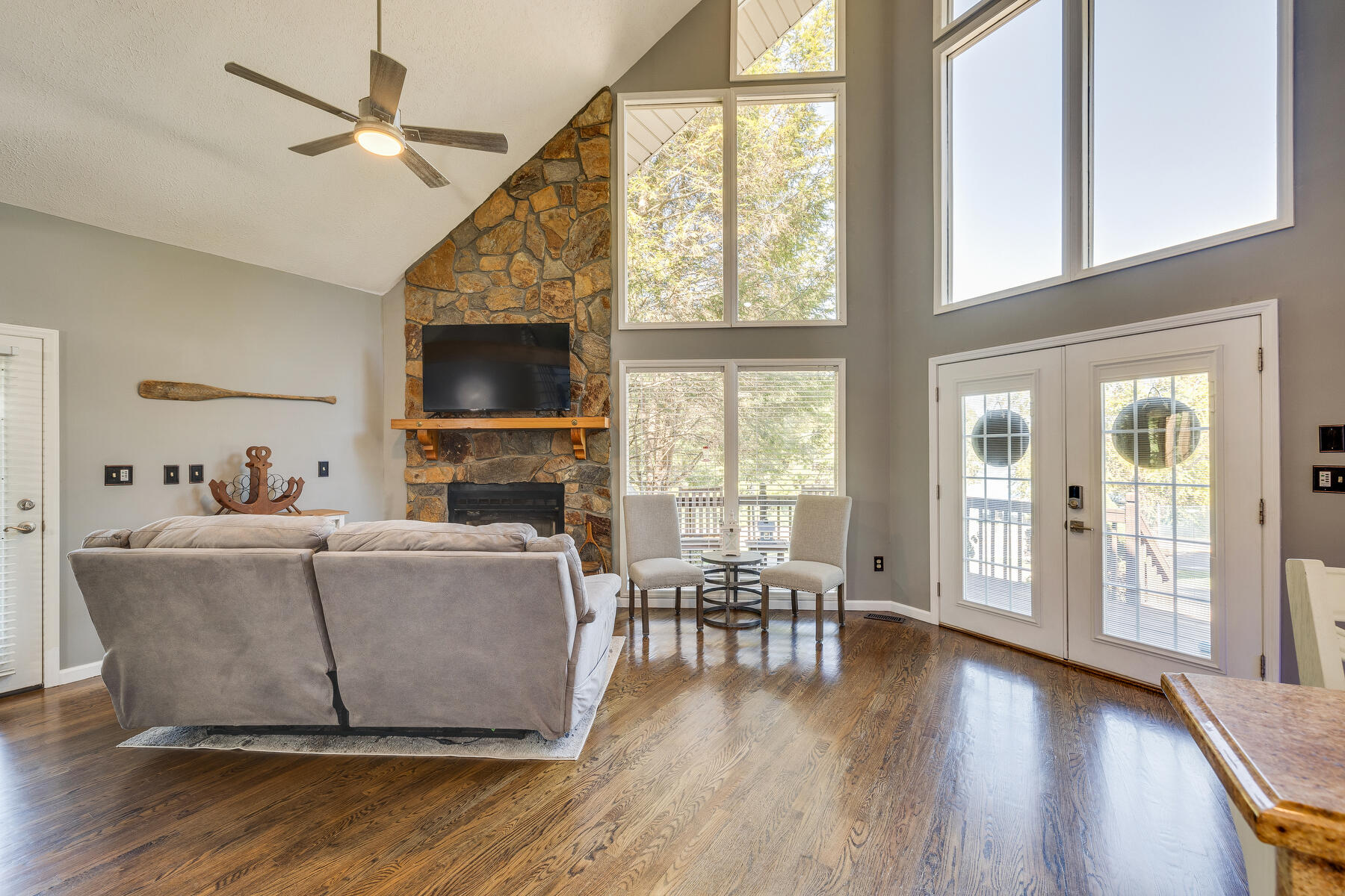 321 Crouch Road Johnson City, TN 37615 - Photo 5 of 63 003