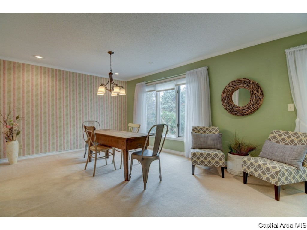 1 Turnberry Place Springfield, IL 62704 - Photo 5 of 27
