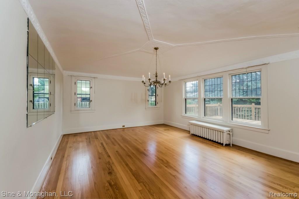 1035 Bishop Road Grosse Pointe, MI 48230 - Photo 11 of 62 011-Dining_Room-1944629-medium.jpg