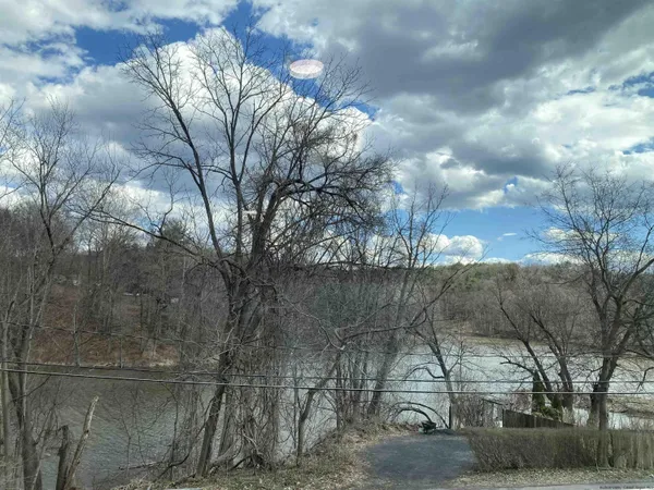 $1,400 | 1465 Creek Locks Road, Unit 3, Kingston, NY 12401