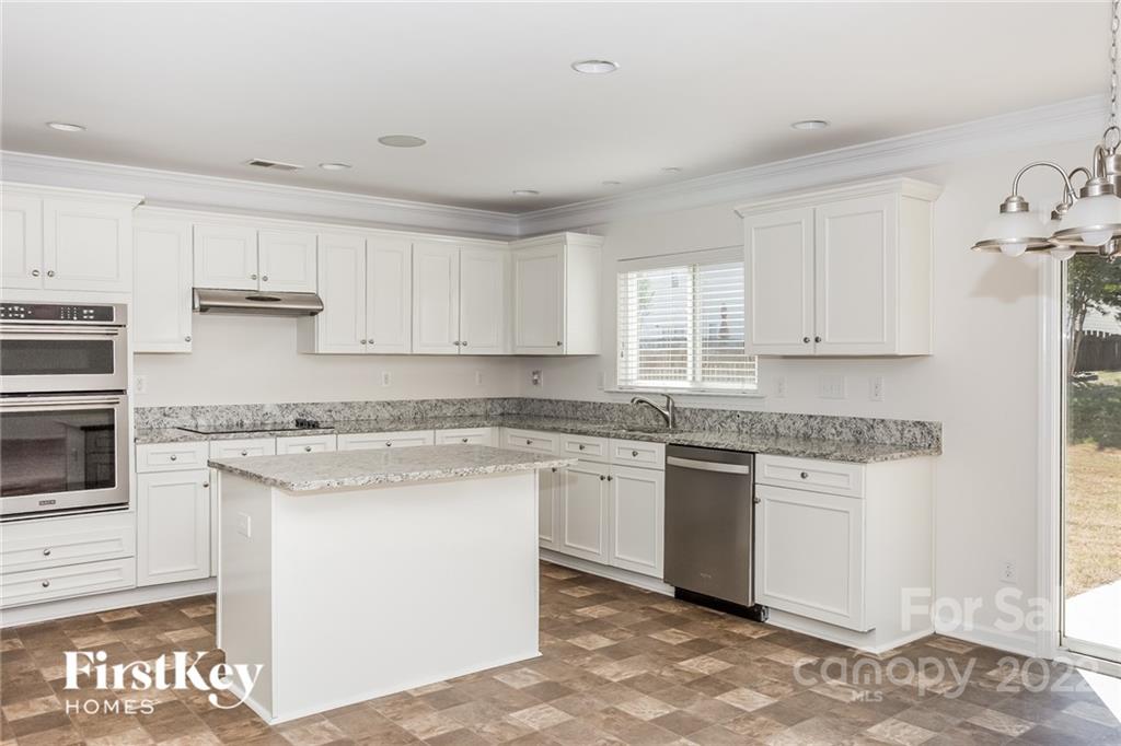 6637 Evanton Loch Road Charlotte, NC 28278 - Photo 7 of 15