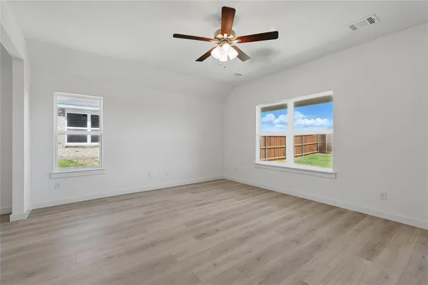 $334,990 | 122 Patrick Henry Drive, Venus, TX 76084