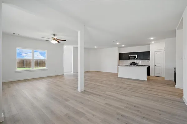 $334,990 | 122 Patrick Henry Drive, Venus, TX 76084