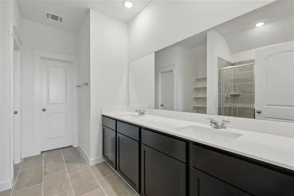 $334,990 | 122 Patrick Henry Drive, Venus, TX 76084