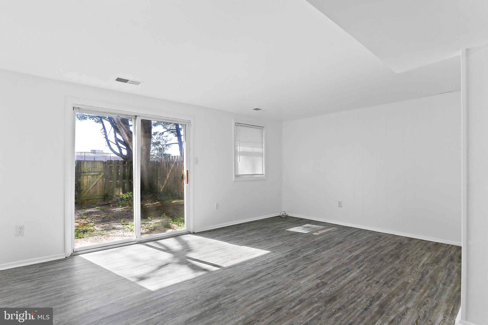 9427 Merryrest Road Columbia, MD 21045 - Photo 10 of 22 Gallery Image 10