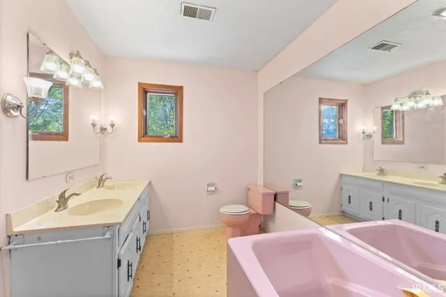 $575,000 | 151 West County Road 575 North, Shelburn, IN 47879