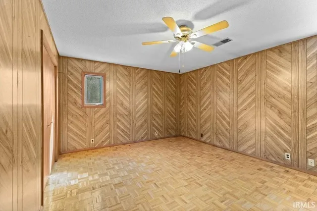 $575,000 | 151 West County Road 575 North, Shelburn, IN 47879