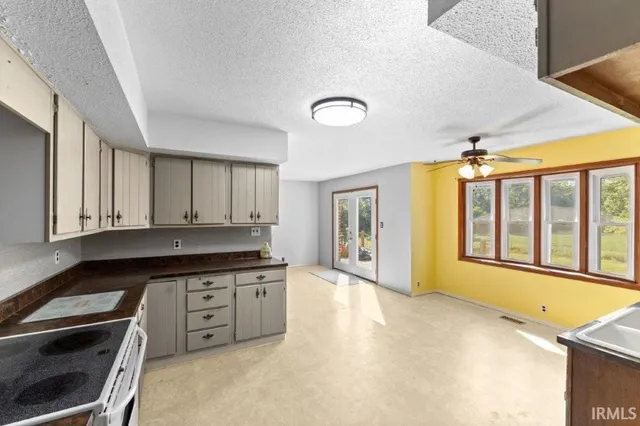 $575,000 | 151 West County Road 575 North, Shelburn, IN 47879