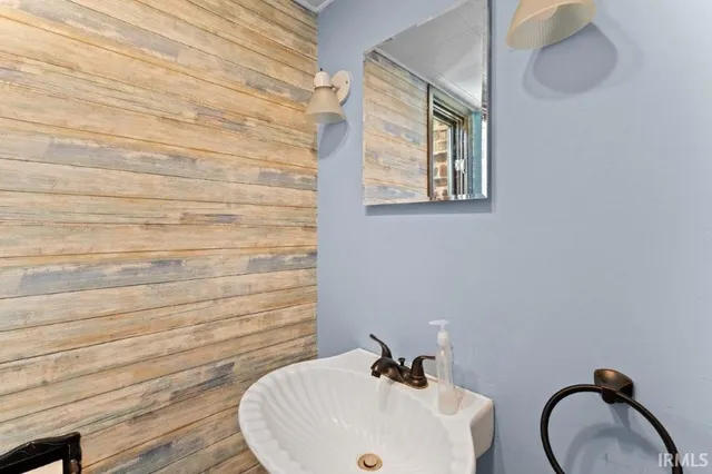 $575,000 | 151 West County Road 575 North, Shelburn, IN 47879