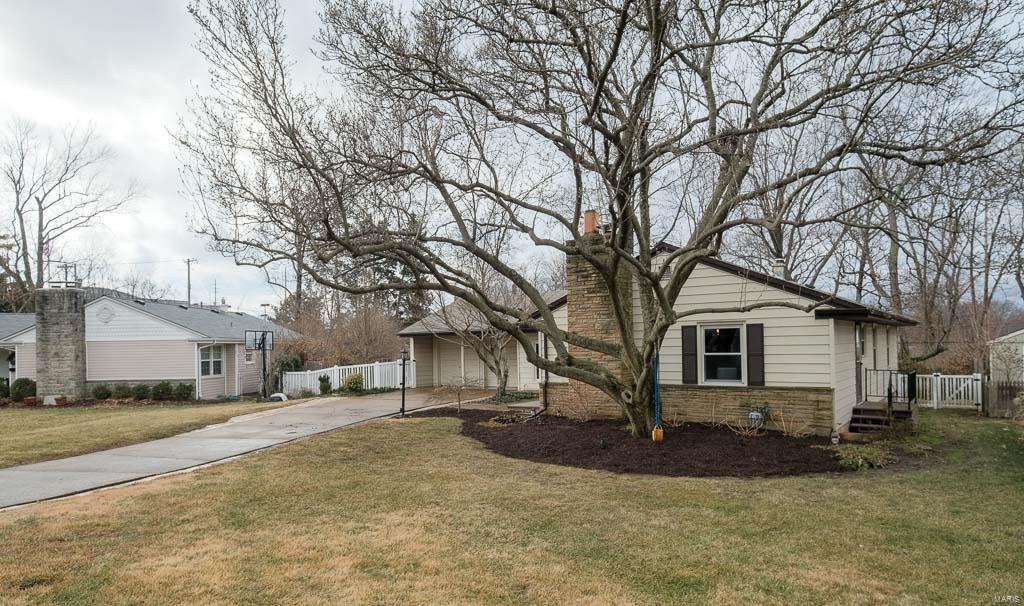 113 Woodridge Road St. Louis, MO 63122 - Photo 2 of 42 Gallery Image 2