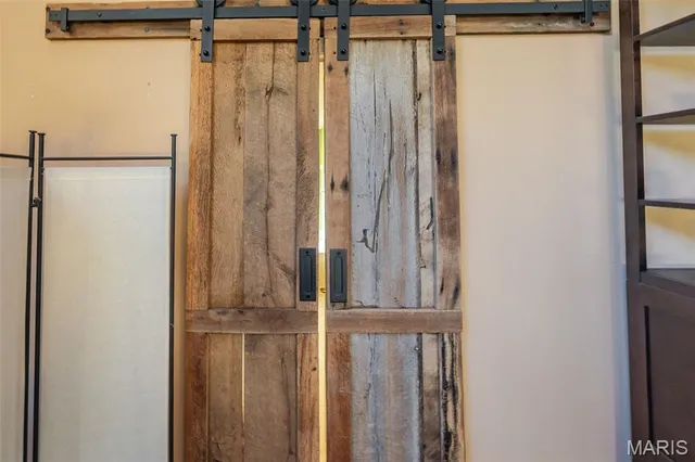 $470,000 | 121 Somerset Drive, Glen Carbon, IL 62034