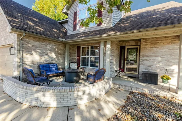 $470,000 | 121 Somerset Drive, Glen Carbon, IL 62034