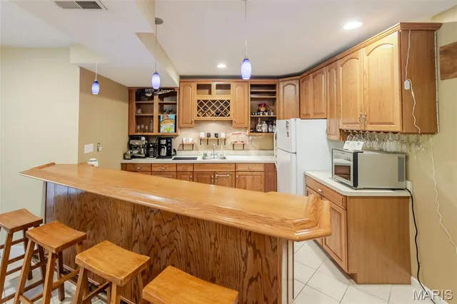 $470,000 | 121 Somerset Drive, Glen Carbon, IL 62034