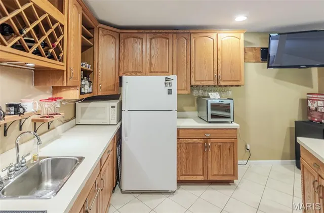 $470,000 | 121 Somerset Drive, Glen Carbon, IL 62034