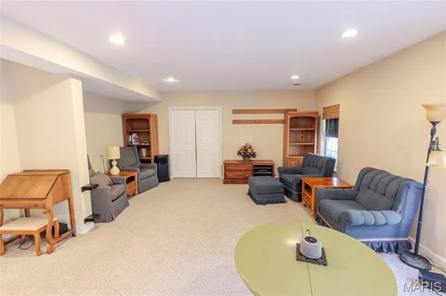 $470,000 | 121 Somerset Drive, Glen Carbon, IL 62034