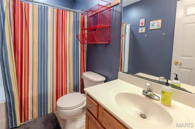 $470,000 | 121 Somerset Drive, Glen Carbon, IL 62034